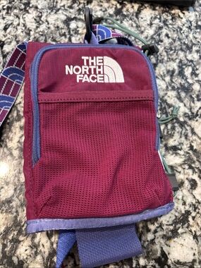 The North Face Men's Burgundy and Blue Belt Bag
